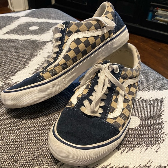 vans ultracush checkered